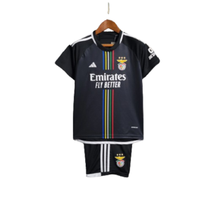 Equipamento criança Benfica